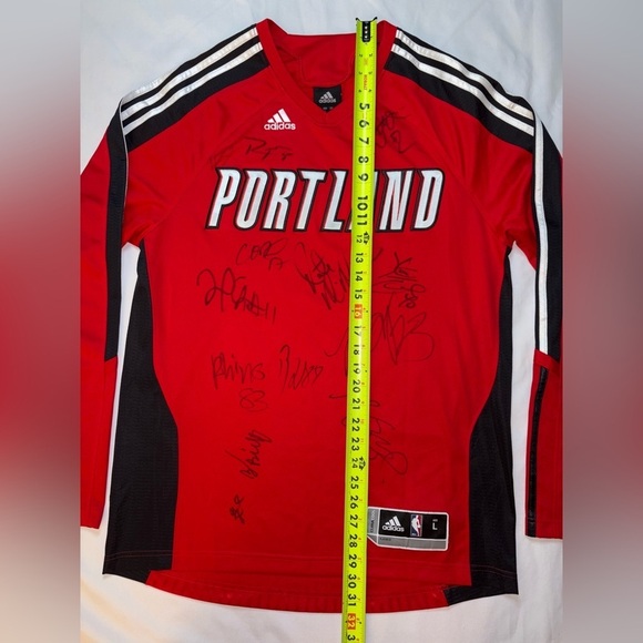 NBA Portland Trailblazers Size L Adidas Red Signed Multiple Signature Jersey - Picture 2 of 8